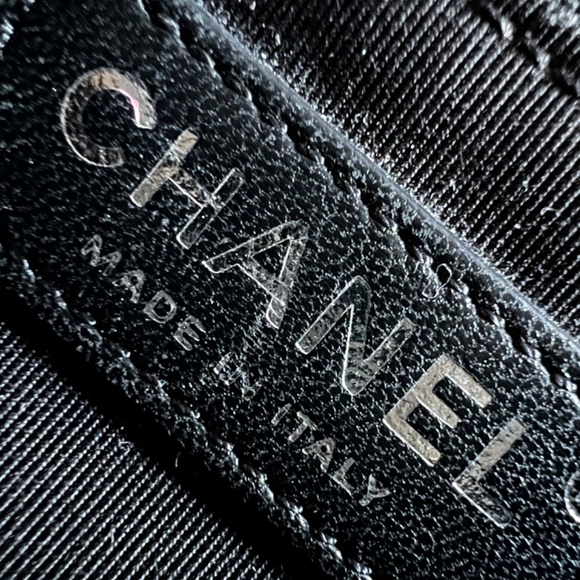 Chanel chevron flap bag - Picture 4 of 7